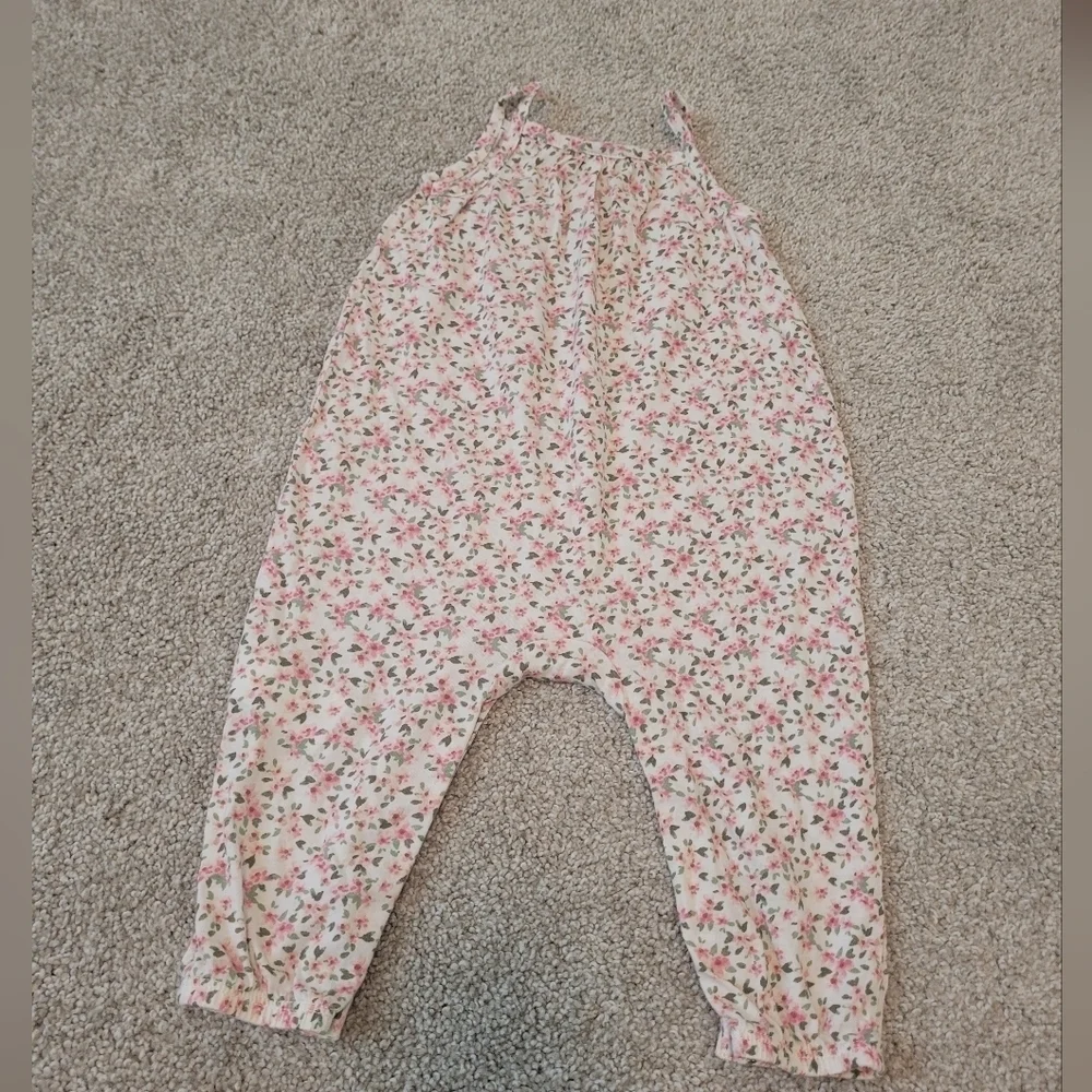 Old Navy Baby Girl Floral Romper Size 12-18 Months